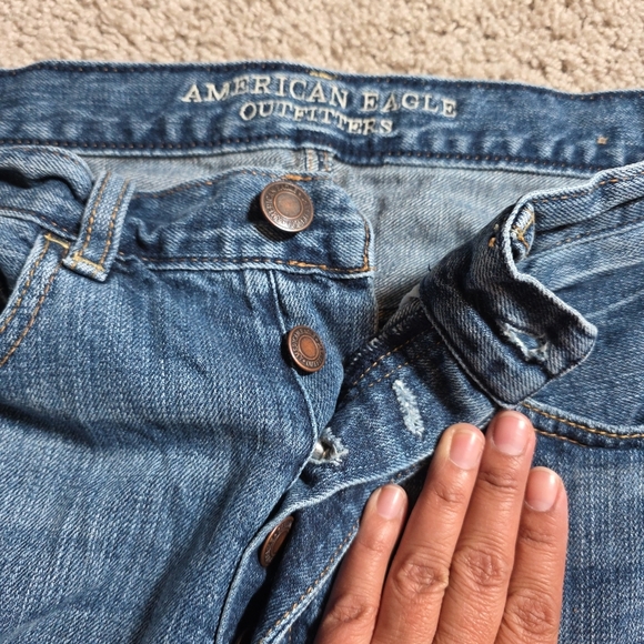 American Eagle Shorts Womens 6 Blue Jean Midium Rise Stretch Raw Hem - Picture 3 of 8